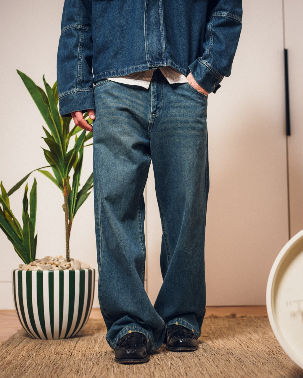 DARK BLUE WIDE LEG JEANS MENS