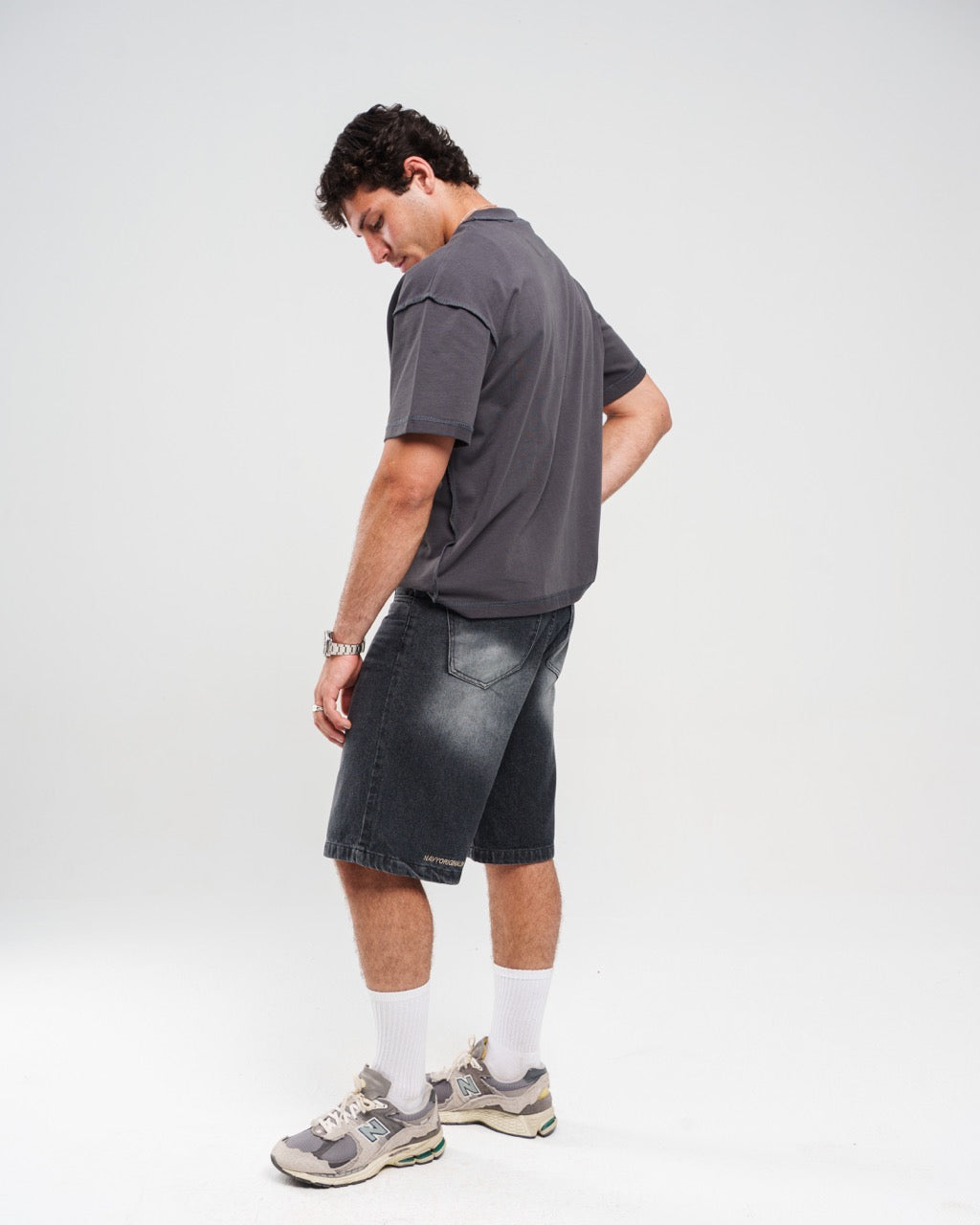 WASHED BLACK DENIM JORTS