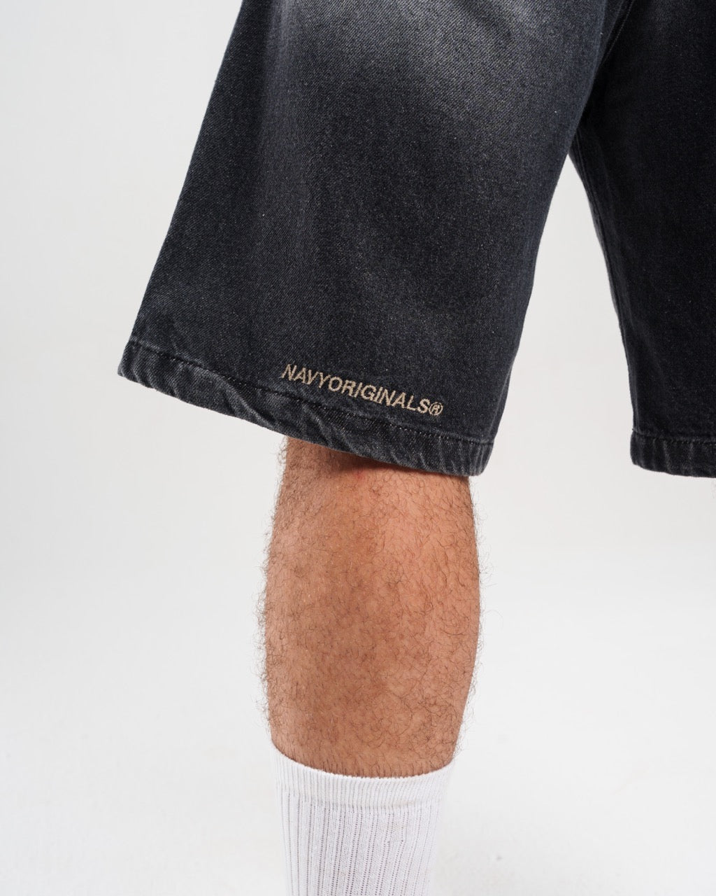 WASHED BLACK DENIM JORTS