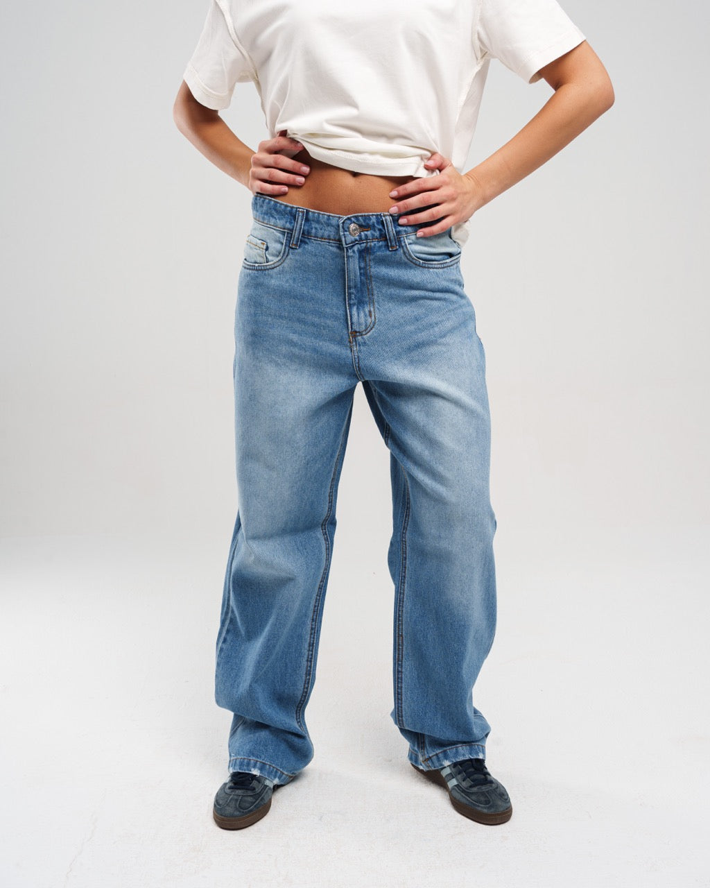 DARK BLUE REGULAR JEANS