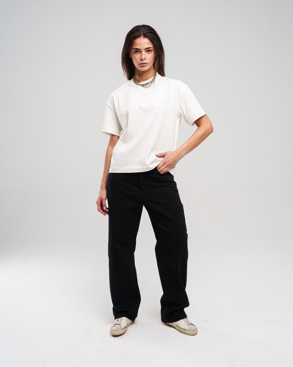 BLACK REGULAR JEANS