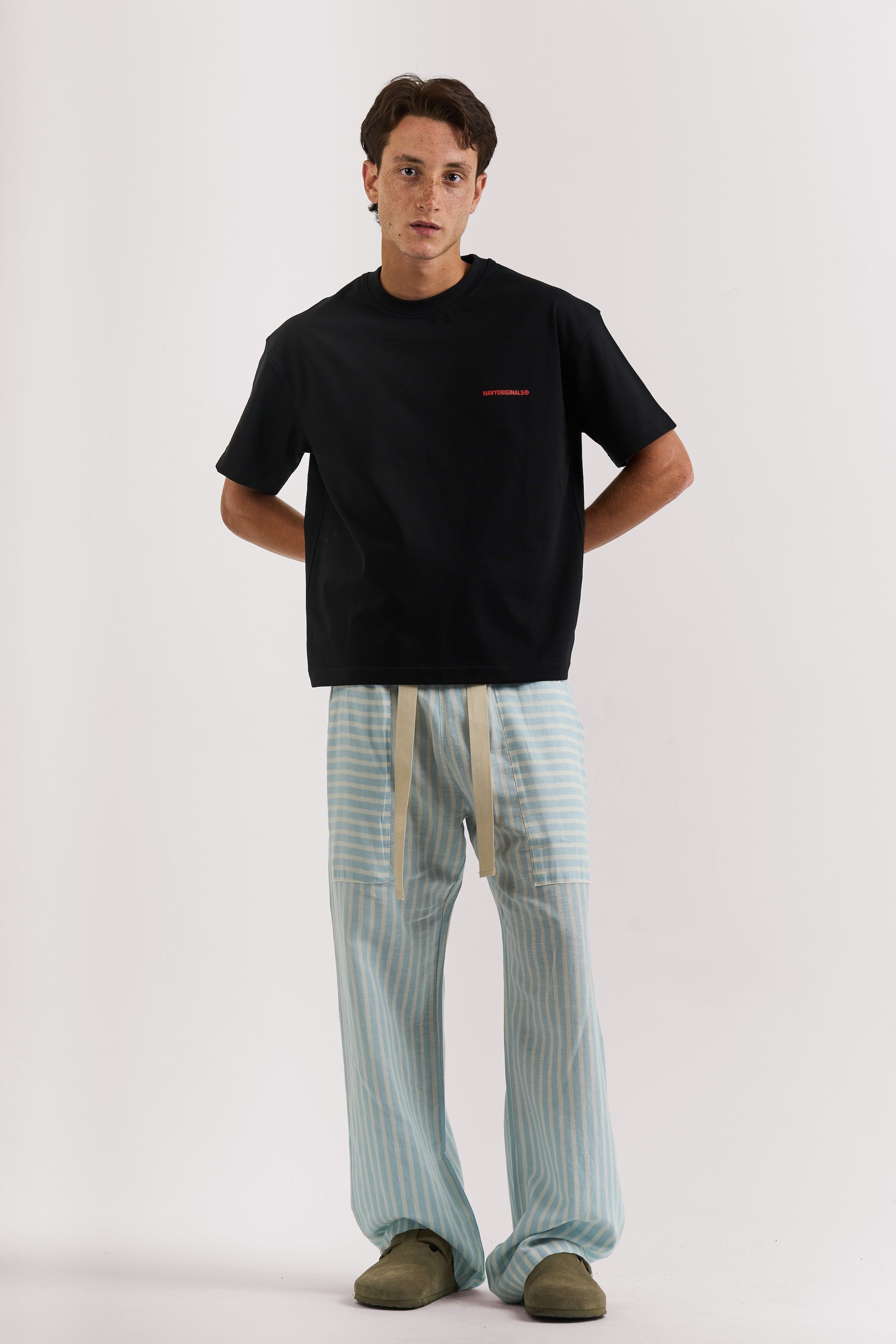 BLACK BASIC T-SHIRT