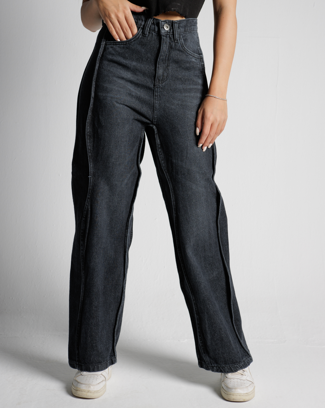 010 BLACK UNISEX WAVY JEANS