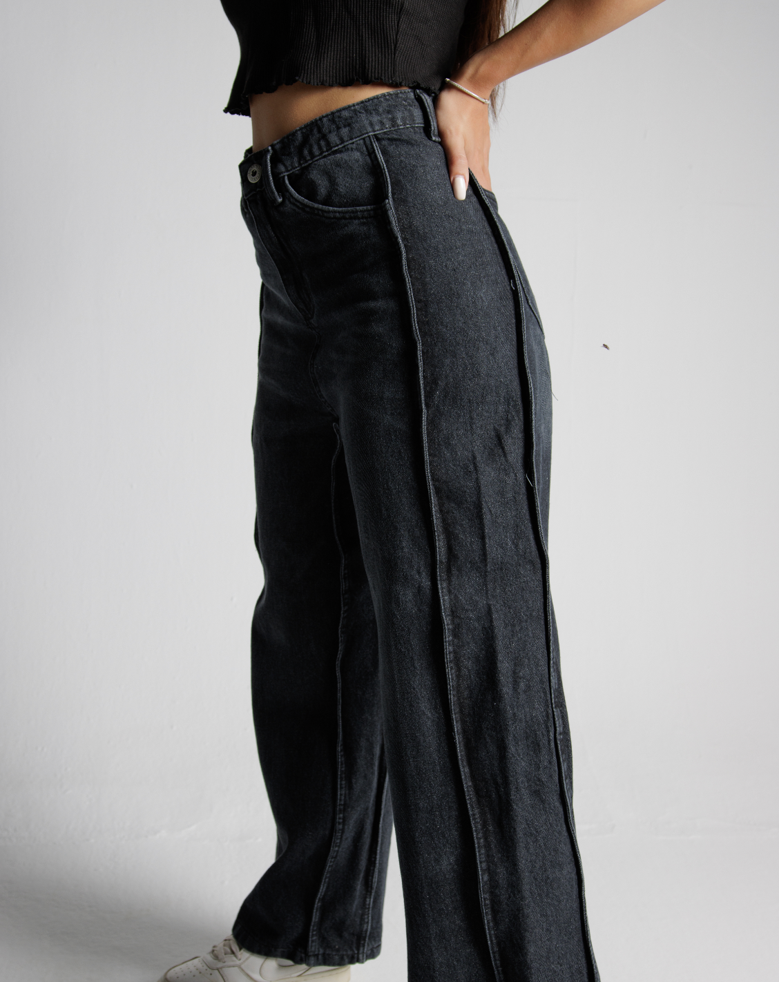 010 BLACK UNISEX WAVY JEANS