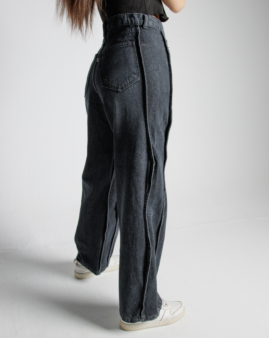 010 BLACK UNISEX WAVY JEANS