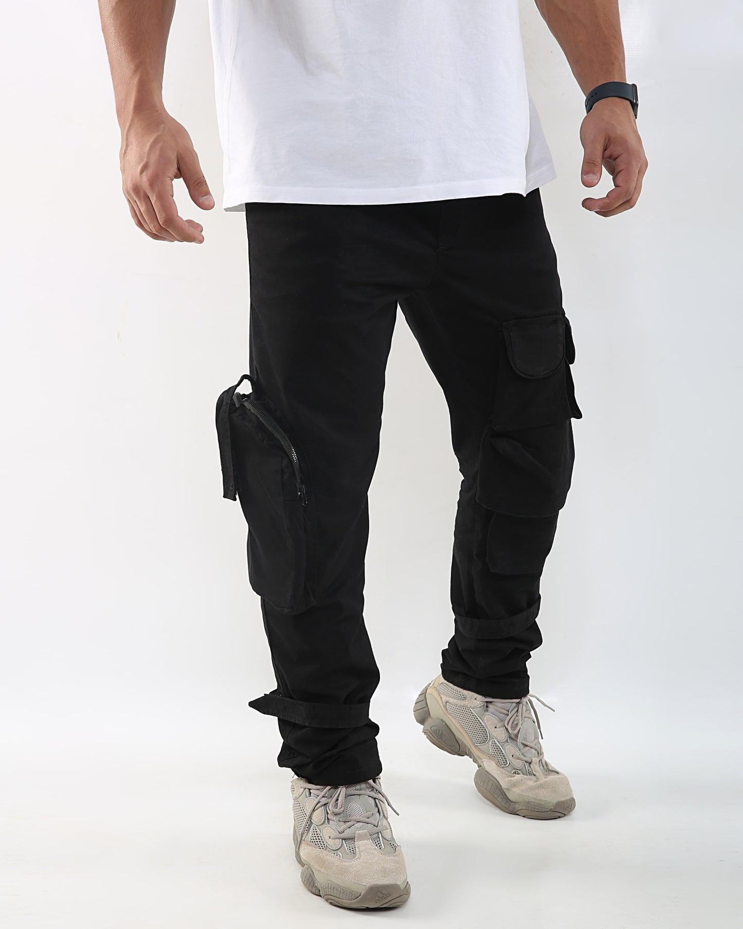 007 Black Cargos