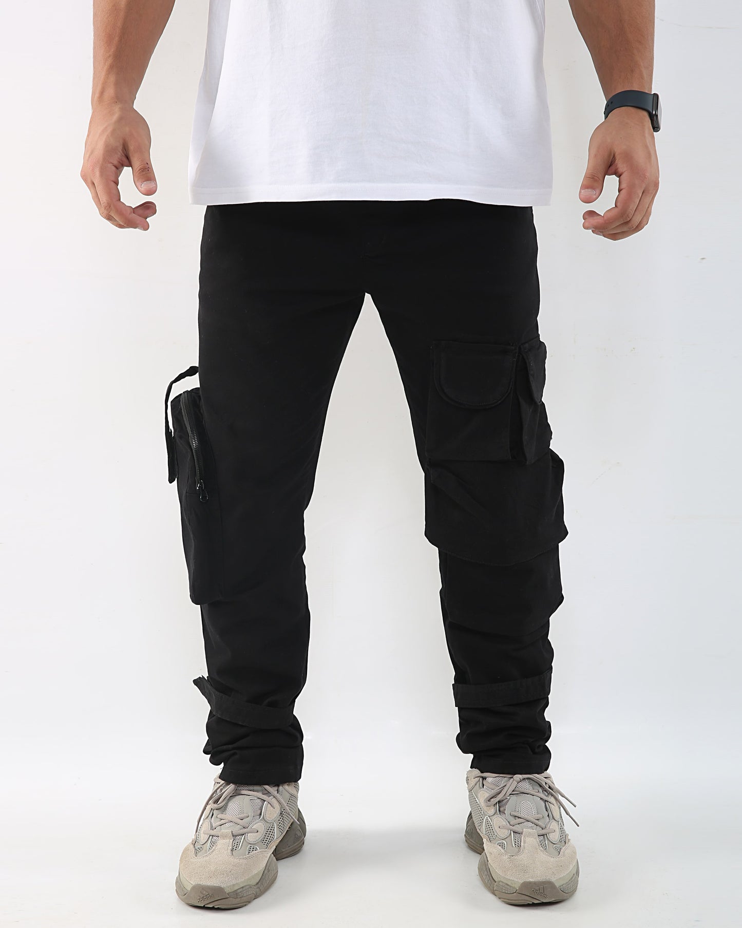 007 Black Cargos