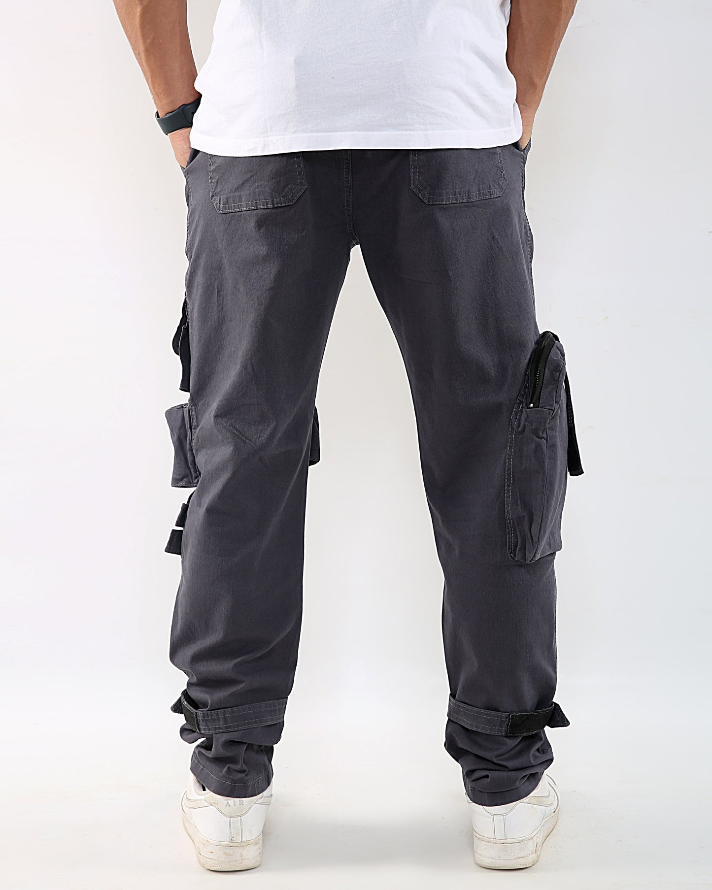007 Grey Cargos