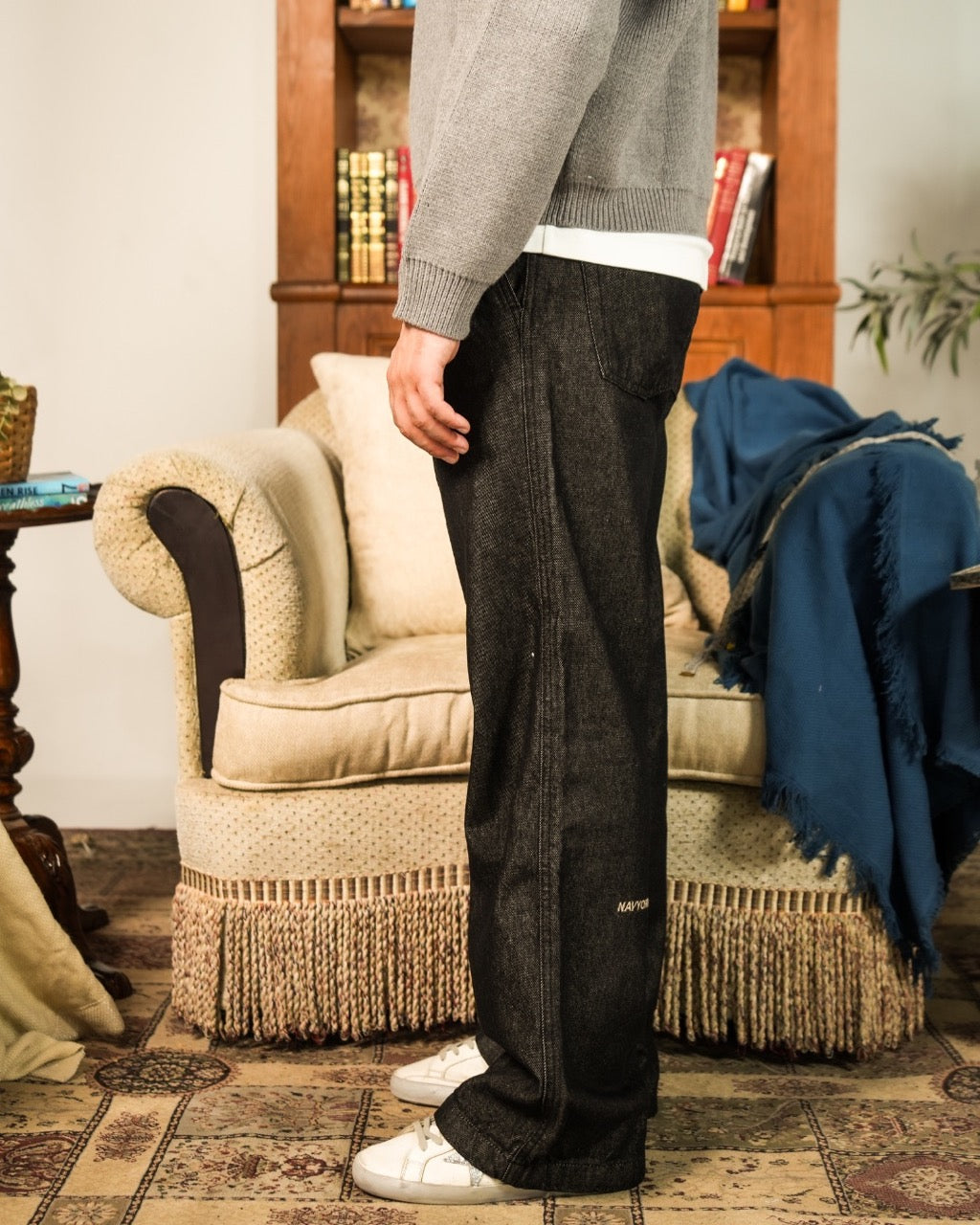 RAW BLACK DOUBLE PLEATED JEANS