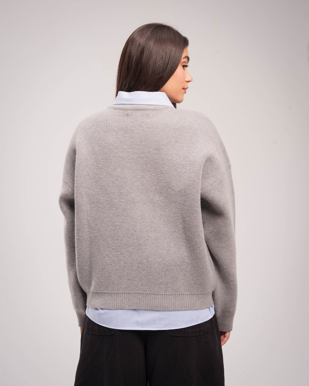 GREY KNIT SWEATER