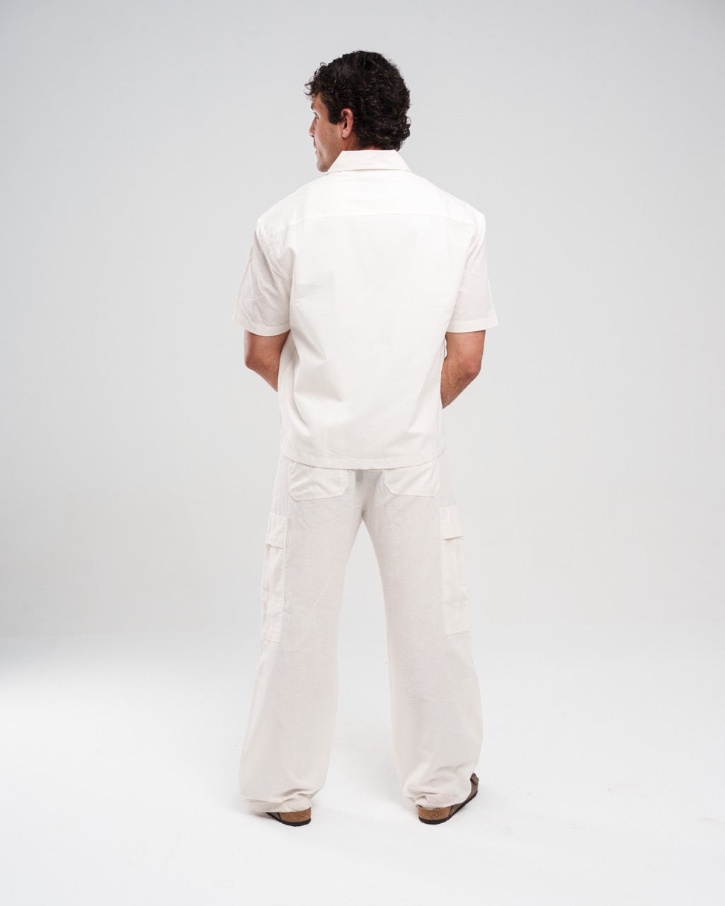 WHITE SHORT SLEEVE SHIRT