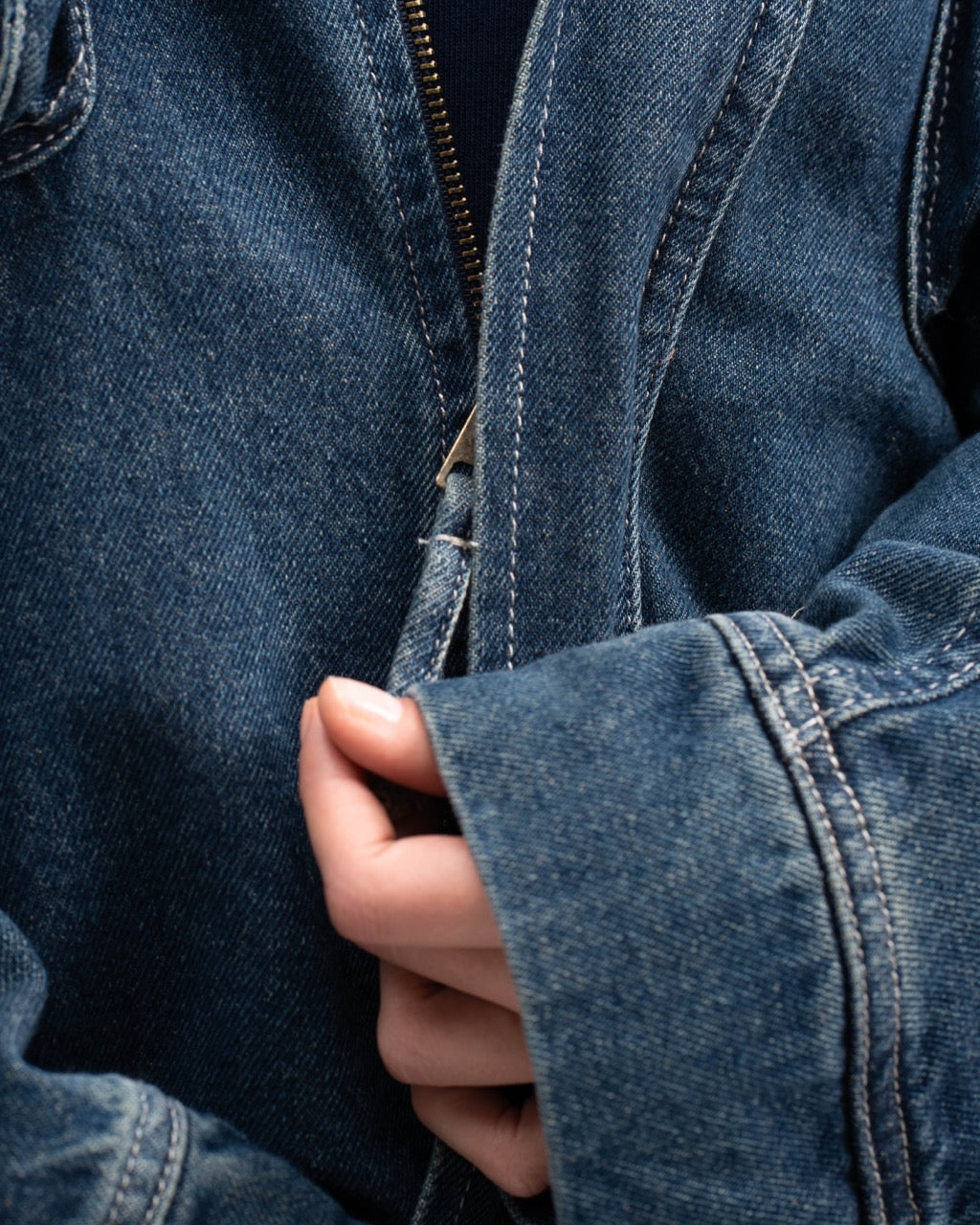 DARK BLUE HOODED DENIM JACKET