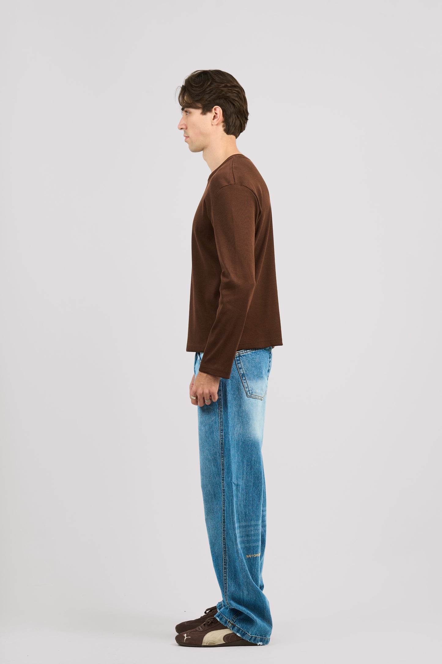 BROWN LONG SLEEVE RIBBED TSHIRT