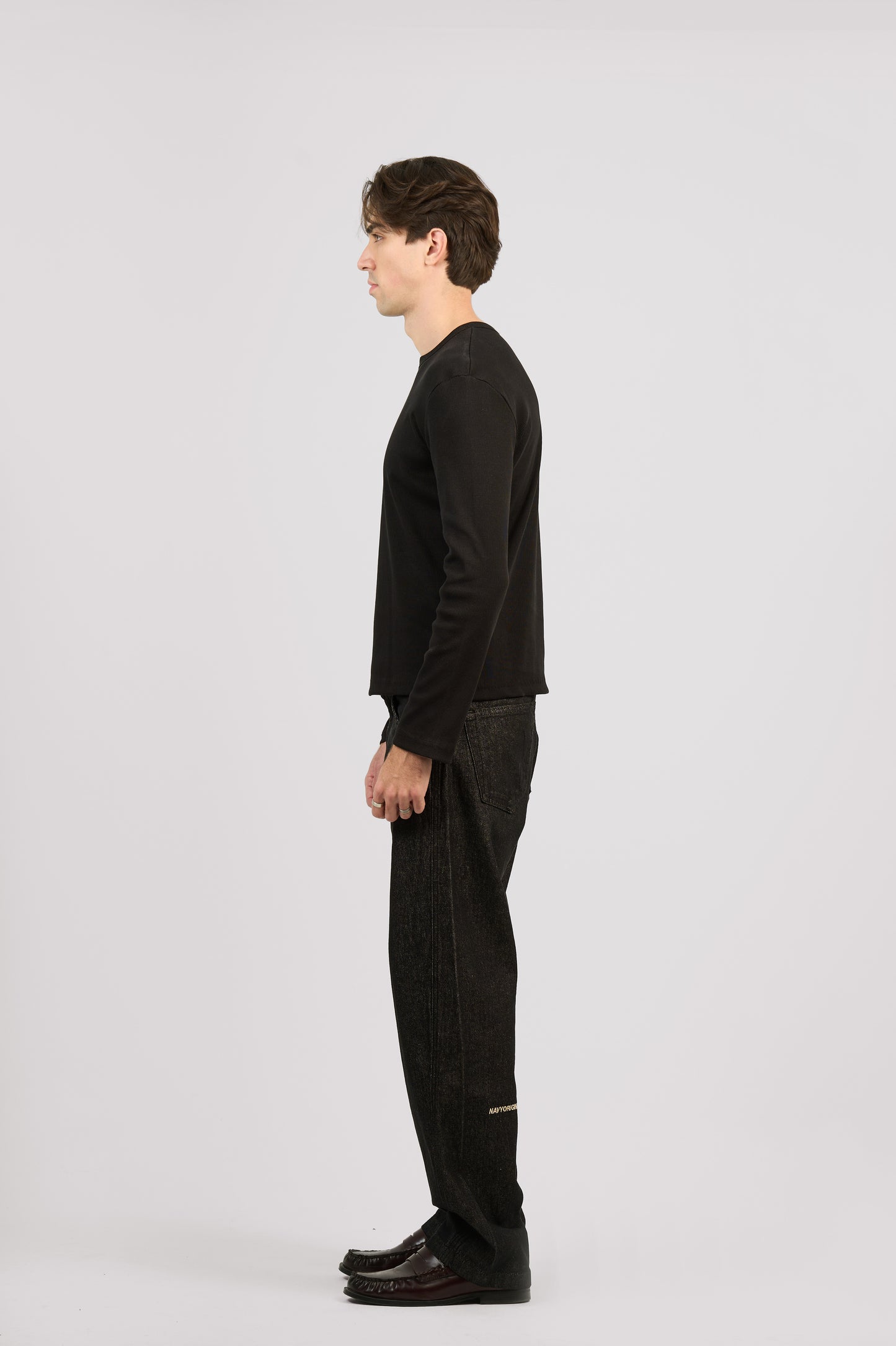BLACK LONG SLEEVE RIBBED TSHIRT