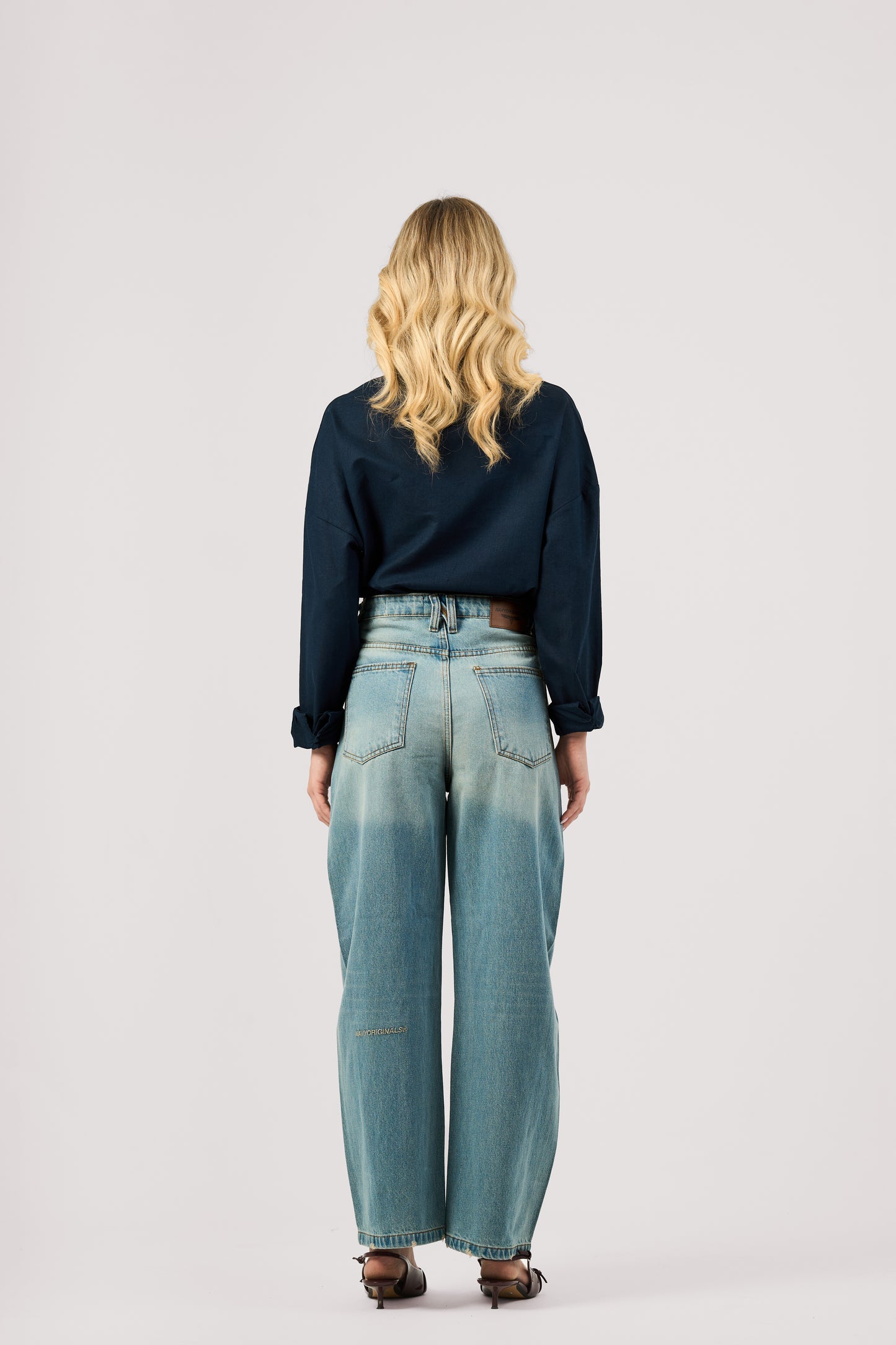 LIGHT BLUE BALLOON JEANS