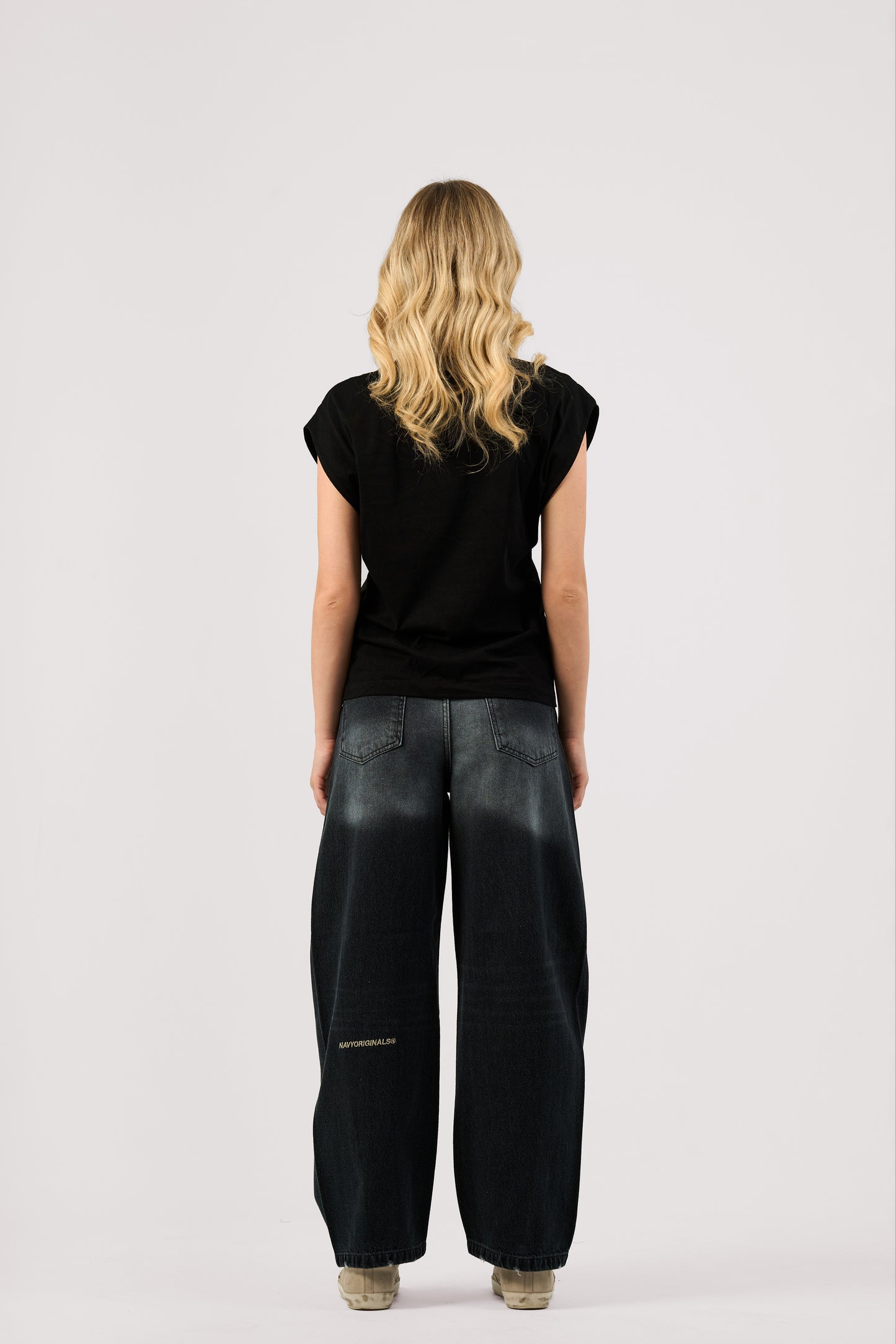 WASHED BLACK BALLOON JEANS