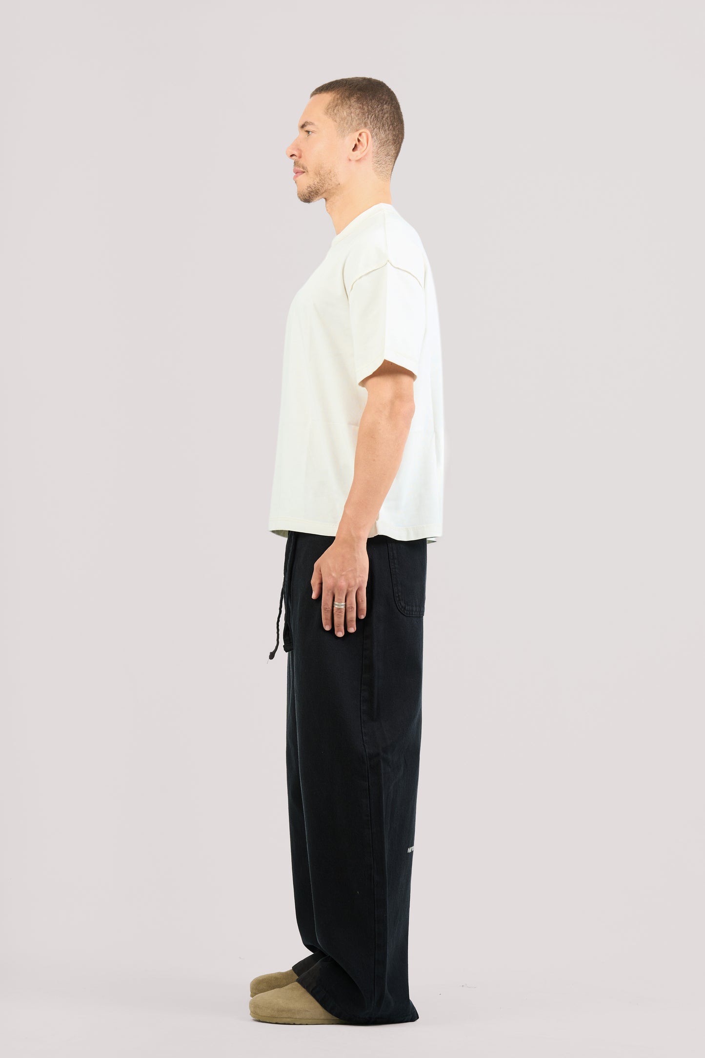 PITCH BLACK SUPER BAGGY JEANS