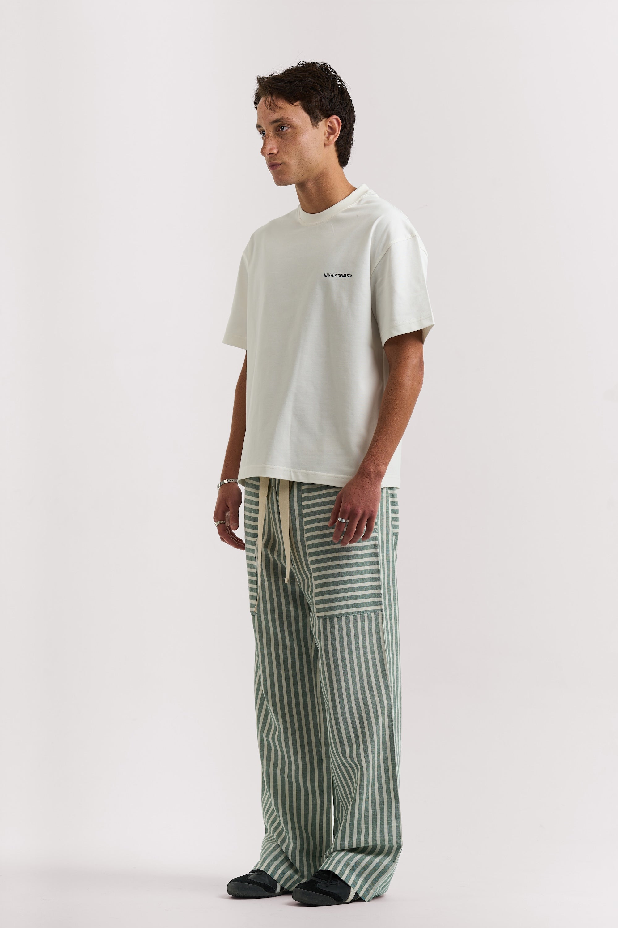 WHITE BASIC T-SHIRT