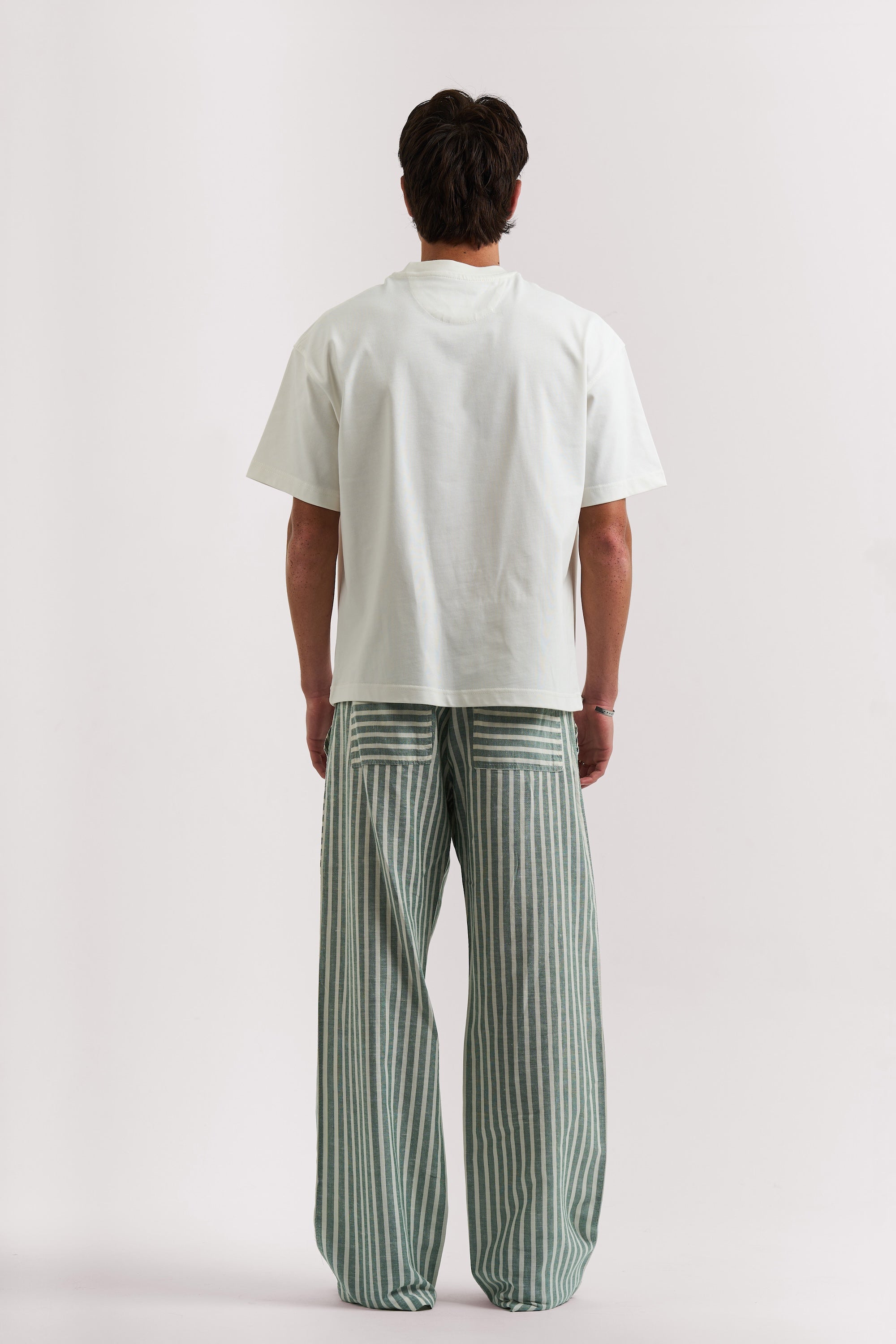 WHITE BASIC T-SHIRT