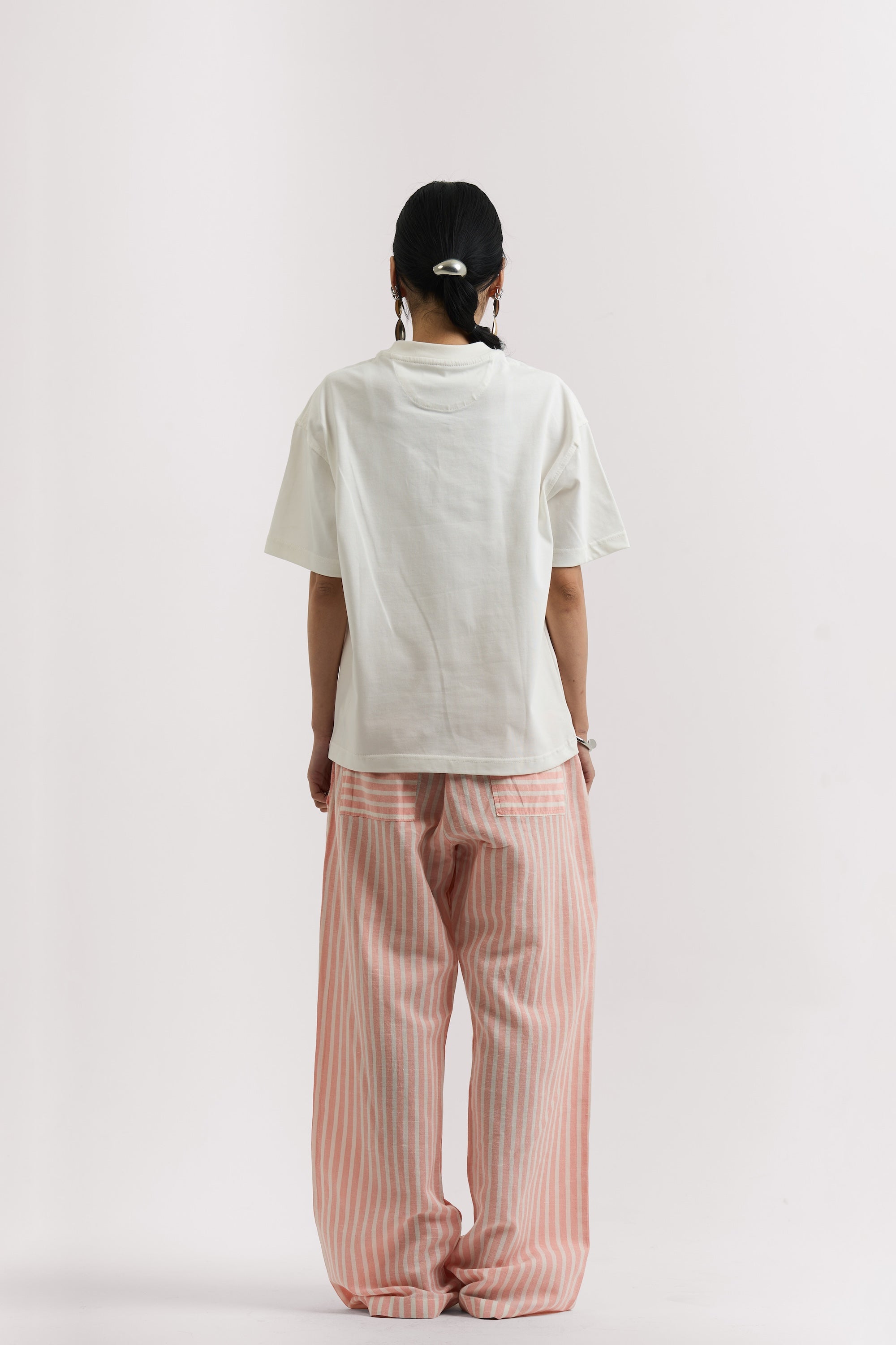 WHITE BASIC T-SHIRT