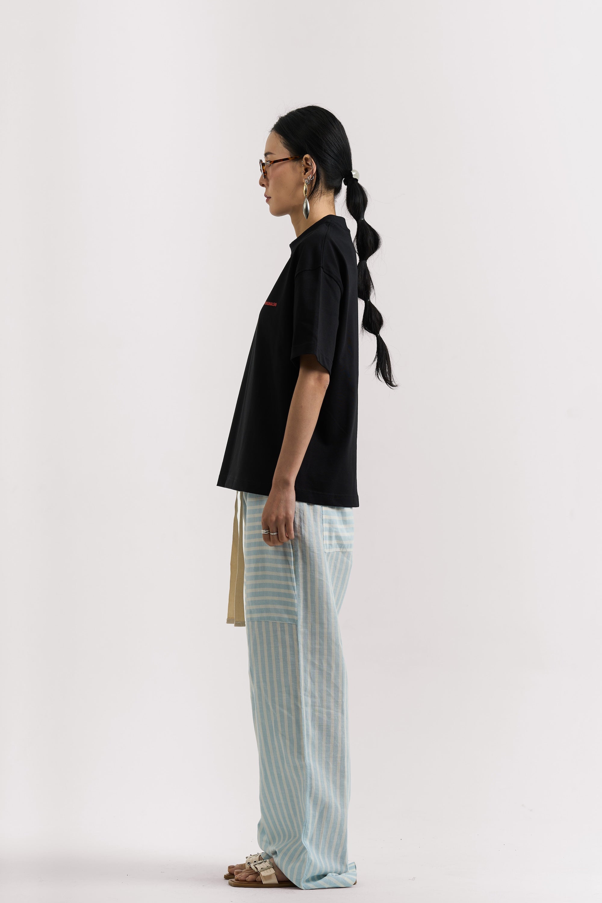 BLACK BASIC T-SHIRT