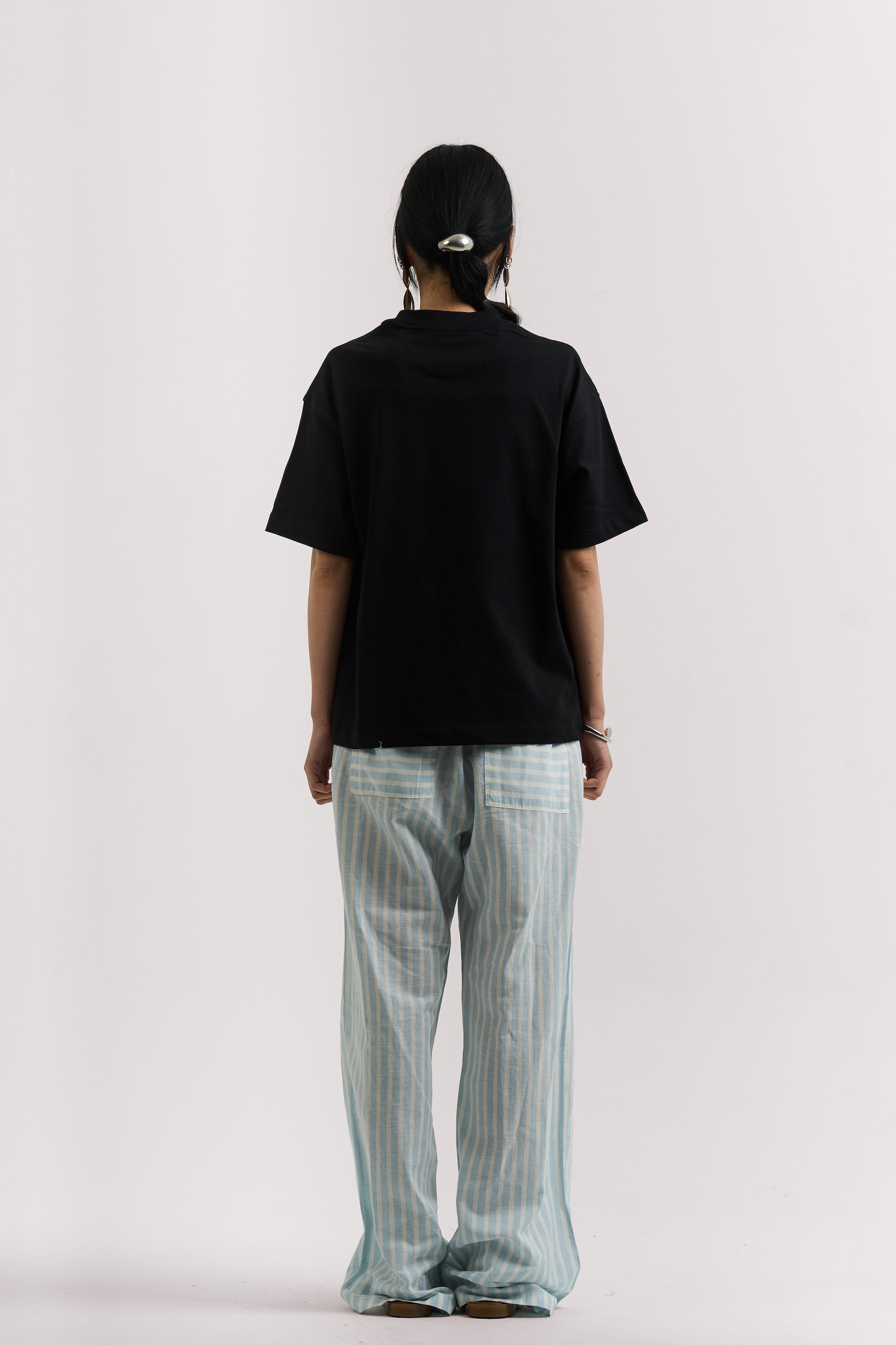 BLACK BASIC T-SHIRT