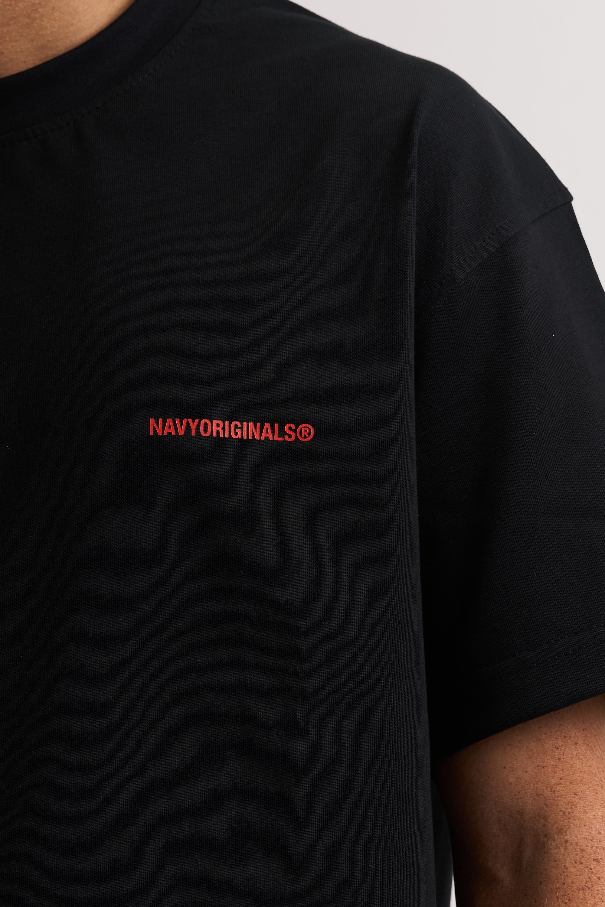 BLACK BASIC T-SHIRT